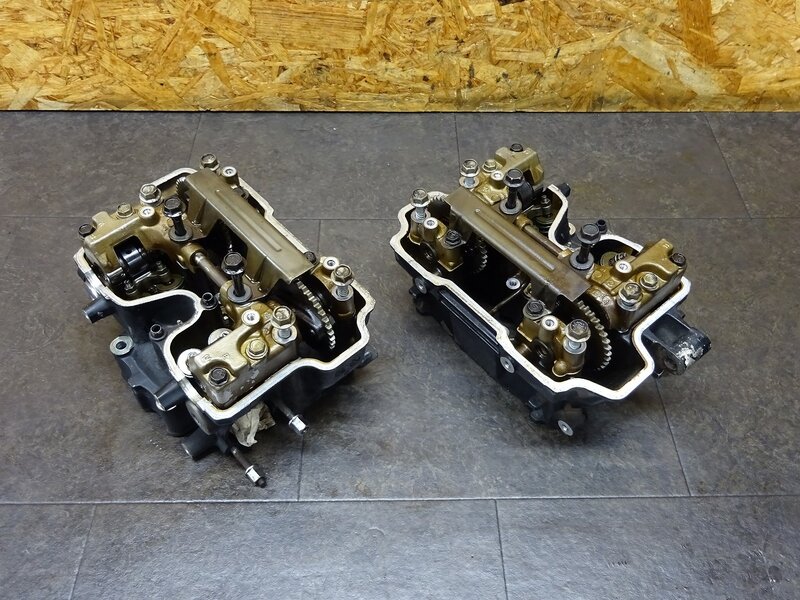 【250508】マグナ250(MC29-1700)◆ シリンダーヘッドセット カムシャフト カムホルダー ※エンジンパーツ MC15E 【V-TWIN Vツイン | 中古バイクパーツ通販・買取　ジャンクヤード鳥取　JunkYard