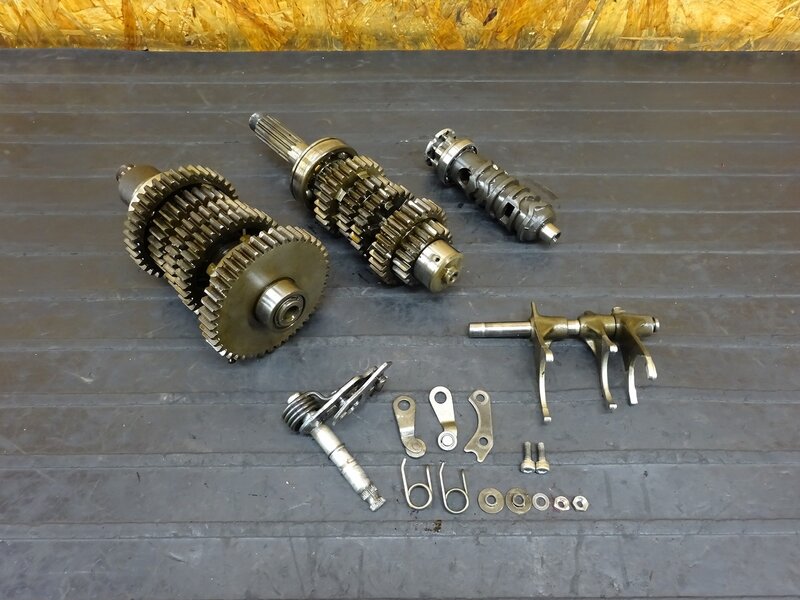 【250510】ZZR1200(ZXT20C-002)◇ ミッションセット シフトシャフト/ドラム/フォーク 6速 流用に 【エンジンパーツ ※検:ZZR1100 ZRX1200 | 中古バイクパーツ通販・買取　ジャンクヤード鳥取　JunkYard
