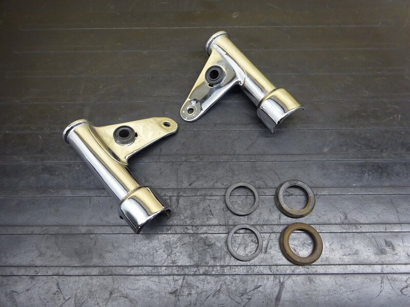 【250701】GB250クラブマン(MC10-1350)◆ ヘッドライトステー ブッシュ 曲がり有 | 中古バイクパーツ通販・買取　ジャンクヤード鳥取　JunkYard