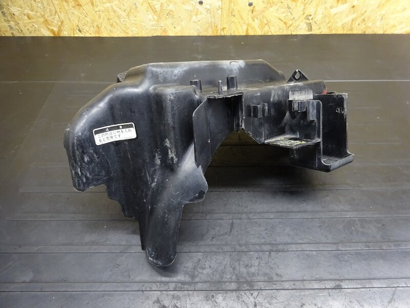 【250715】モトコンポ(AB12-1000)◆ リアインナーフェンダー リヤフェンダー インナーフェンダー バッテリーボックス カット加工有 | 中古バイクパーツ通販・買取　ジャンクヤード鳥取　JunkYard