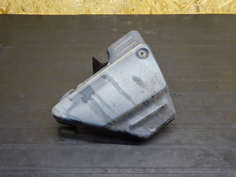 【250723】XJR400R(4HM-056)◆ サイドカバー右 サイドカウル | 中古バイクパーツ通販・買取　ジャンクヤード鳥取　JunkYard