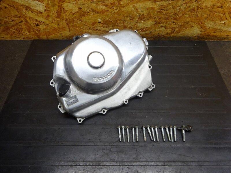 【250735】ブロス400(NC25-1053)◆ クラッチカバー エンジンカバー右 ※エンジンパーツ | 中古バイクパーツ通販・買取　ジャンクヤード鳥取　JunkYard