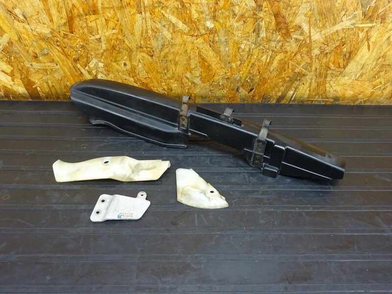 【250922】ブロス400(NC25-1000)◇ チェーンカバー チェーンガード チェーンガイド 割れ有 【BROS ブロス650 | 中古バイクパーツ通販・買取　ジャンクヤード鳥取　JunkYard