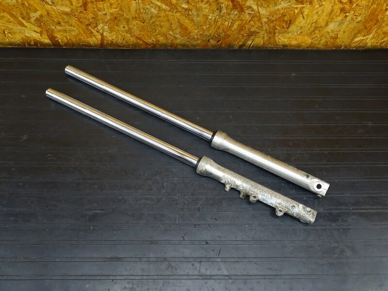 【251031】ビラーゴ250(3DM-050)◇ フロントフォーク インナーチューブ ボトムケース 約150mm 延長 ロングフォーク 錆/腐食有 【XV250 | 中古バイクパーツ通販・買取　ジャンクヤード鳥取　JunkYard