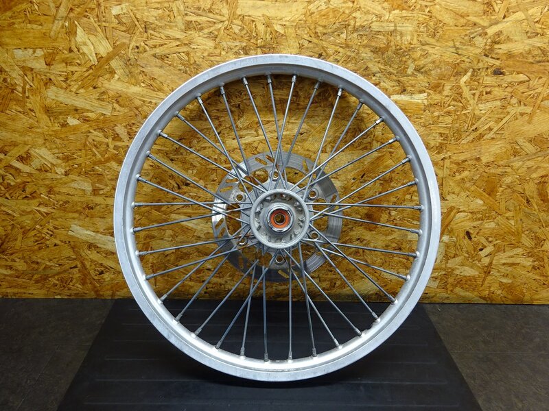 【251107】KLX250(LX250E-A05)◆ フロントホイール 21×1.60 タカサゴリム アルミ フレ有 【04’ Dトラッカー | 中古バイクパーツ通販・買取　ジャンクヤード鳥取　JunkYard