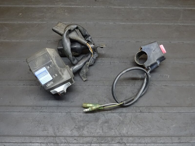 【251114】KDX125SR(DX125A-016)◆ ハンドルスイッチ左右セット スイッチボックス 破損有 【検索：200 220 250 | 中古バイクパーツ通販・買取　ジャンクヤード鳥取　JunkYard