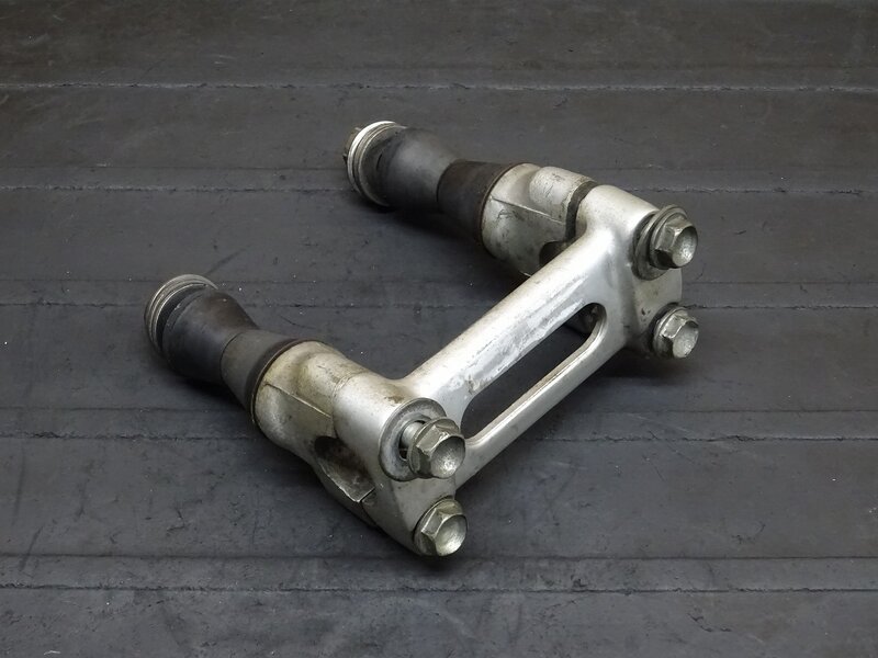 【251114】KDX125SR(DX125A-016)◆ ハンドルポスト クランプ 46012-1177 ※検索：ゼファー バリオス 【検索：200 220 250 | 中古バイクパーツ通販・買取　ジャンクヤード鳥取　JunkYard