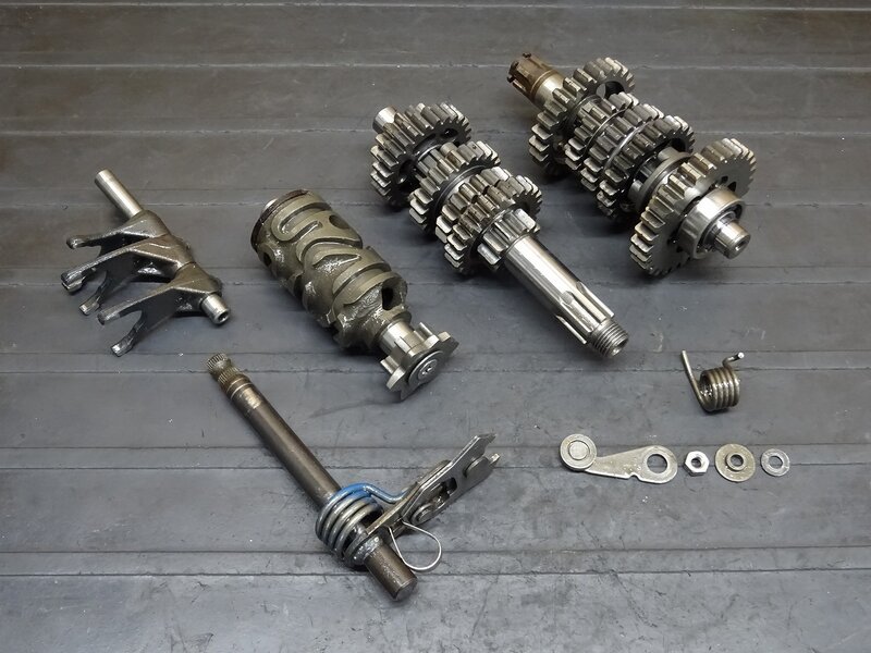 【251114】KDX125SR(DX125A-016)◆ ミッションセット シフトシャフト シフトフォーク/ドラム ※エンジンパーツ【検索：200 220 250 | 中古バイクパーツ通販・買取　ジャンクヤード鳥取　JunkYard