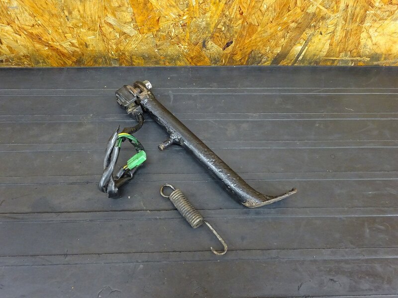 【251113】NS-1(AC12-1201)◇ サイドスタンド スタンドスイッチ スプリング 穴あき/削れ/錆有 | 中古バイクパーツ通販・買取　ジャンクヤード鳥取　JunkYard