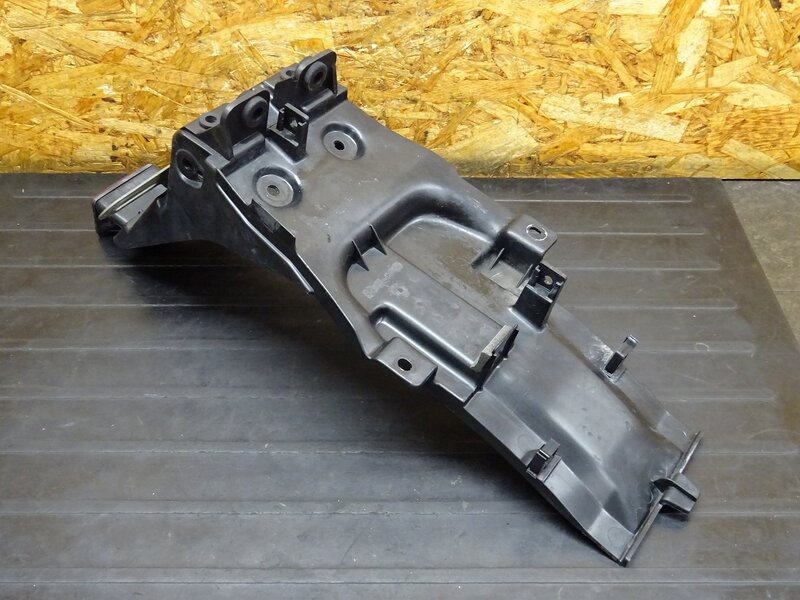 【251115】SDR200(2TV-007)◆ リアフェンダー ナンバープレートホルダー 曲がり有 | 中古バイクパーツ通販・買取　ジャンクヤード鳥取　JunkYard