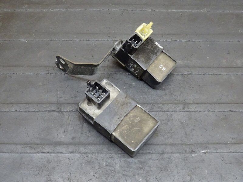 【251202】 CRM250R(MD24-1402)◆ コントロールユニット | 中古バイクパーツ通販・買取　ジャンクヤード鳥取　JunkYard