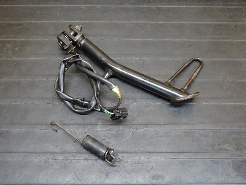 【251206】VTR250(MC33-1602)◆ サイドスタンド サイドスタンドスイッチ スプリング 削れ有 【Fi | 中古バイクパーツ通販・買取　ジャンクヤード鳥取　JunkYard