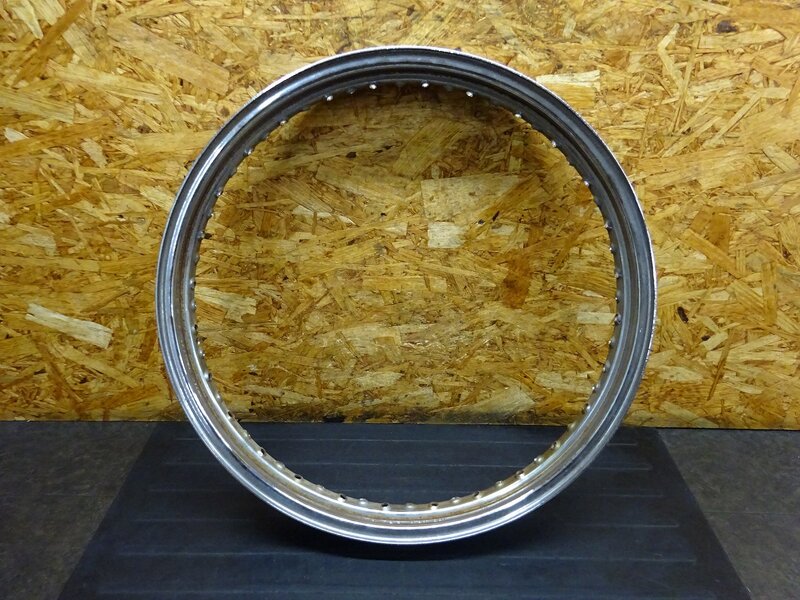 【251211】スティード400(NC26-1441)◆ フロントホイールリム 19×2.15 D.I.D 錆有 | 中古バイクパーツ通販・買取　ジャンクヤード鳥取　JunkYard