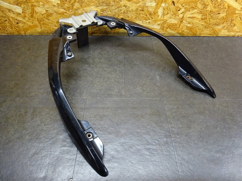 【251217】スカイウェイブ250(CJ46A-114)◆ リアスポイラー グラブバー タンデムバー 削れ/色塗り有 | 中古バイクパーツ通販・買取　ジャンクヤード鳥取　JunkYard