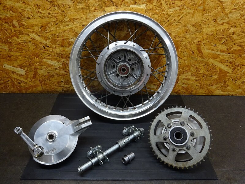 【251226】テンプター(NK43A-100)◆ リアホイール 17×3.00 エキセルリム Hリム ハブ スプロケット 45T ドラムパネル フレ/腐食有 【ST400 | 中古バイクパーツ通販・買取　ジャンクヤード鳥取　JunkYard