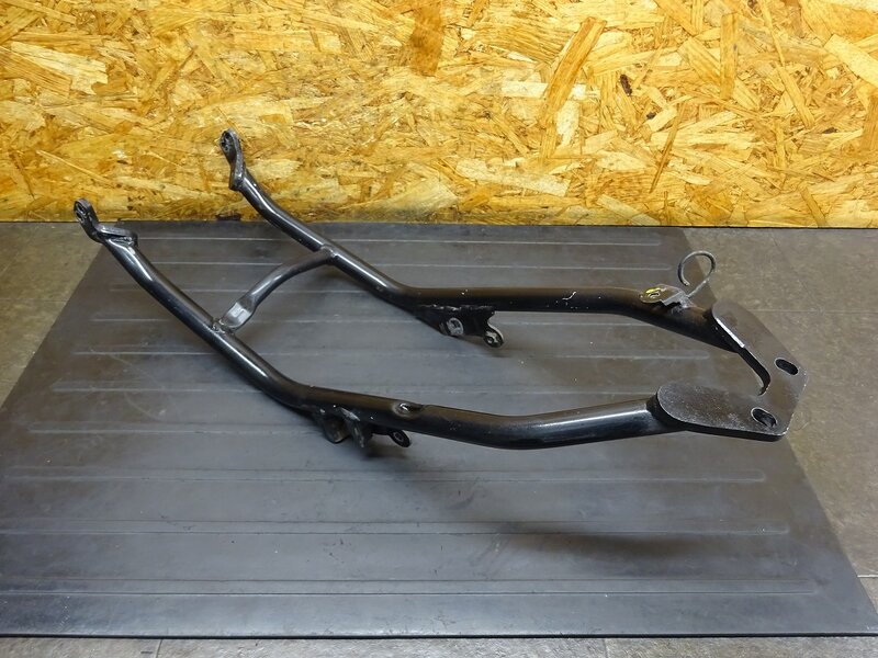 【260103】SDR200(2TV-000)◆ サブフレーム ダウンチューブ 色塗り有 | 中古バイクパーツ通販・買取　ジャンクヤード鳥取　JunkYard