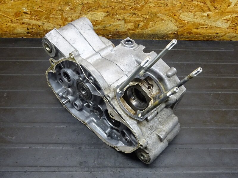 【260111】TDR80 (3GA-001)◆ クランクケース左右セット ※エンジンパーツ | 中古バイクパーツ通販・買取　ジャンクヤード鳥取　JunkYard