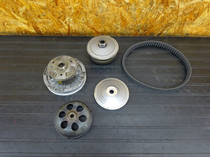 【260201】フォルツァZ(MF08-1018)◇ クラッチセット プーリー クラッチベルト 駆動系 アウター ※エンジンパーツ | 中古バイクパーツ通販・買取　ジャンクヤード鳥取　JunkYard