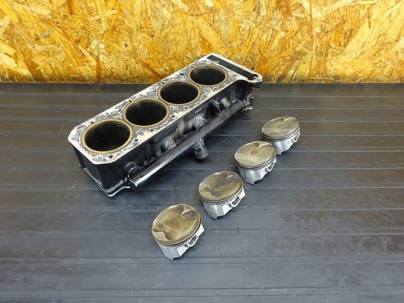 【260305】ZRX1100(ZRT10C-016)◇ シリンダー ピストン ウォーターライン ※エンジンパーツ【検:ZRX1200 | 中古バイクパーツ通販・買取　ジャンクヤード鳥取　JunkYard