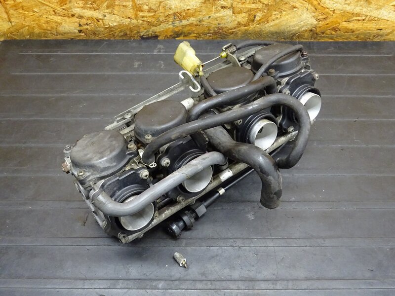 【260306】CB400SF Vtec2(NC39-1044)◆ キャブレター キャブ 04BARGソ 腐食/破損有 部品取りに 【SPEC2 スペック2 | 中古バイクパーツ通販・買取　ジャンクヤード鳥取　JunkYard