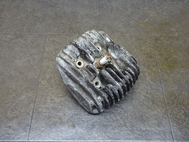 【250519】エルシノア125◆ シリンダーヘッド 腐食有 ※エンジンパーツ【MT125E ELSINORE | 中古バイクパーツ通販・買取　ジャンクヤード鳥取　JunkYard
