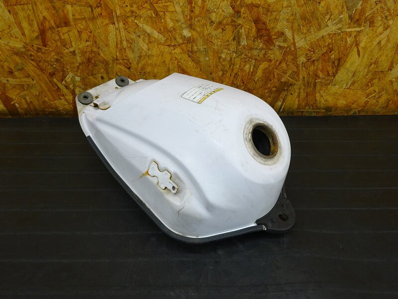 【250527】セロー250(DG17J-001)◇ 燃料タンク ガソリンタンク フューエルタンク 傷、錆有 【SEROW FI XT250X | 中古バイクパーツ通販・買取　ジャンクヤード鳥取　JunkYard
