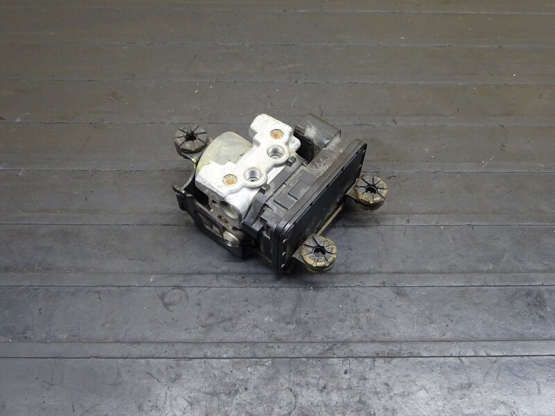 【250720】CBR250RR(MC51-1005)◆ ABSユニット | 中古バイクパーツ通販・買取　ジャンクヤード鳥取　JunkYard