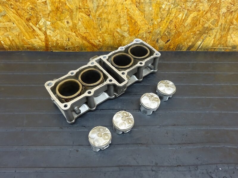 【250730】ジール(3YX-002)◇ シリンダー ピストン ※エンジンパーツ ZeaL 【検索:FZR250 | 中古バイクパーツ通販・買取　ジャンクヤード鳥取　JunkYard