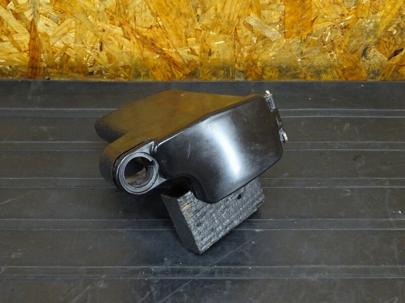 【250910】FTR223(MC34-1113)◇ 車載工具入れ ツールケース/ボックス 小物入れ | 中古バイクパーツ通販・買取　ジャンクヤード鳥取　JunkYard