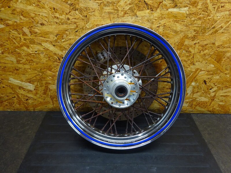 【250923】バルカン400クラシック(VN400A-016)◆ フロントホイール 16×3.00 錆有 | 中古バイクパーツ通販・買取　ジャンクヤード鳥取　JunkYard