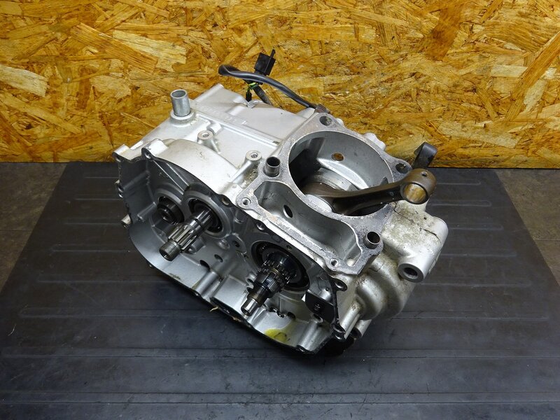【251107】KLX250(LX250E-A05)◆ エンジン腰下 クランクケース クランクシャフト ミッション ※エンジンパーツ【04’ Dトラッカー | 中古バイクパーツ通販・買取　ジャンクヤード鳥取　JunkYard