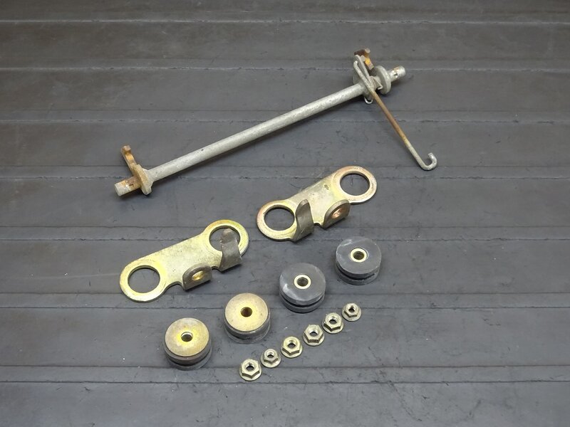 【251110】SRX400(3VN-086)◆ シートロックレバー シートキャッチ フック バー 【SRX600 | 中古バイクパーツ通販・買取　ジャンクヤード鳥取　JunkYard