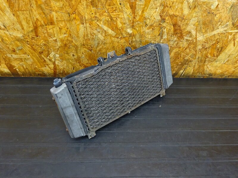 【251120】ZRX400(ZR400E-006)◇ ラジエーター ラジエーターコア ラジエーターファン/ガード フィン潰れ有 【前期 ZRX-2 ZRX-Ⅱ | 中古バイクパーツ通販・買取　ジャンクヤード鳥取　JunkYard