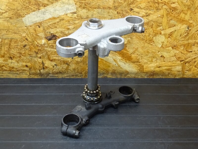 【251121】VTR1000F(SC36-1100)■ ステム アンダーブラケット トップブリッジ 【ファイアーストーム | 中古バイクパーツ通販・買取　ジャンクヤード鳥取　JunkYard