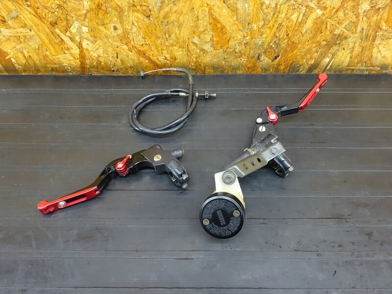 【251212】CBR250RR(MC22-1052)◇ 社外フロントブレーキマスターシリンダー ブレーキマスター Φ14 別体 クラッチレバー 【規制前 | 中古バイクパーツ通販・買取　ジャンクヤード鳥取　JunkYard