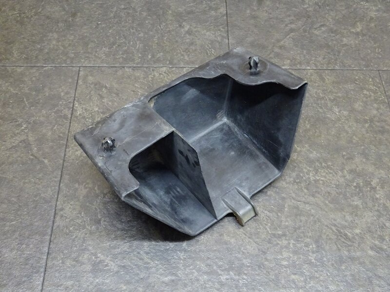 【251215】モトラ(AD05-1002)◆ 小物入れ 工具入れ バッテリーボックス インナーボックス 【CT50J | 中古バイクパーツ通販・買取　ジャンクヤード鳥取　JunkYard