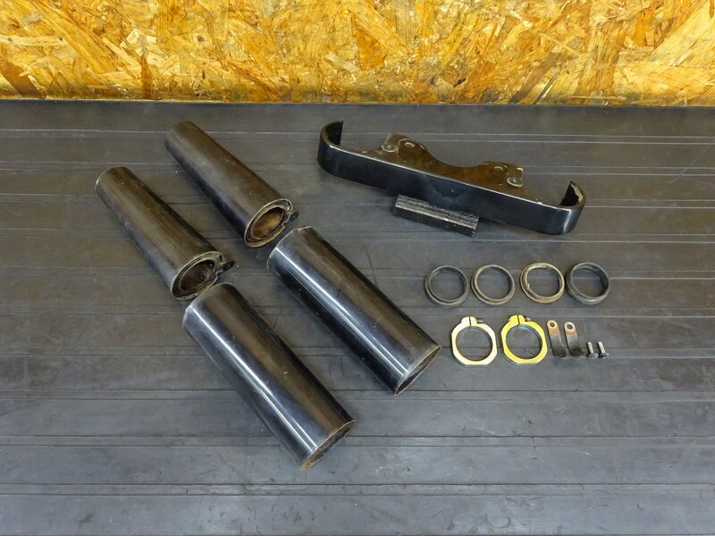 【251231】バルカン400ドリフター(VN400D-000)◇ フロントフォークカバー ステムカバー ブラック 傷/錆有 | 中古バイクパーツ通販・買取　ジャンクヤード鳥取　JunkYard