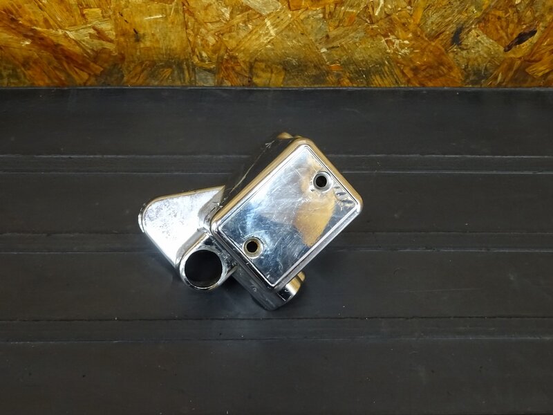 【260201】フォルツァZ(MF08-1018)◇ マスターカバー メッキ JINKAI-190-L 割れ有 | 中古バイクパーツ通販・買取　ジャンクヤード鳥取　JunkYard