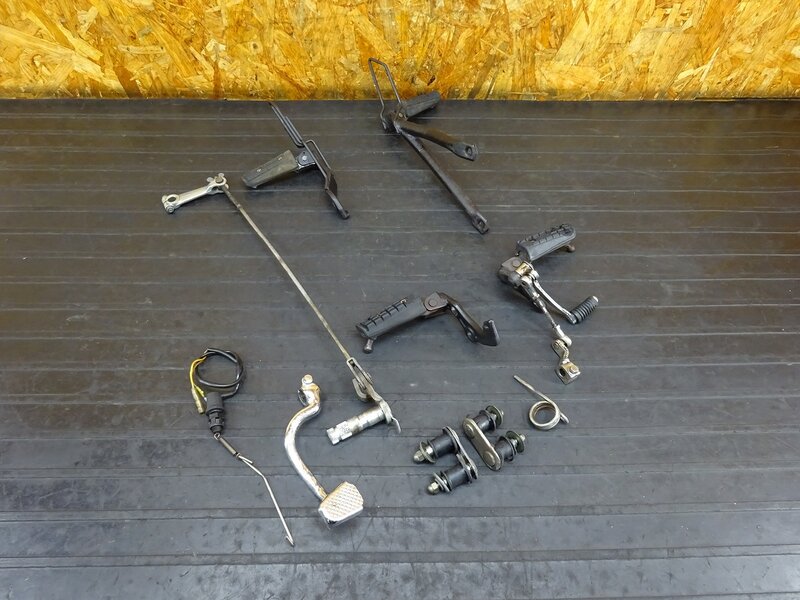 【250610】SR400(1JR-336)◇ 純正バックステップセット メイン/タンデムステップ ブレーキ/シフトペダル ジャンク 【検:SR500 1JN 2J2 2H6 | 中古バイクパーツ通販・買取　ジャンクヤード鳥取　JunkYard
