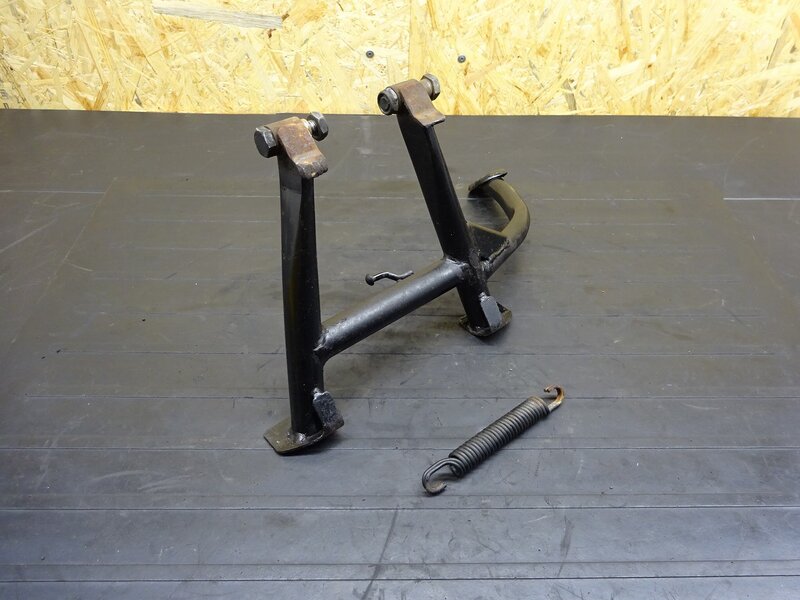 【250623】W650(EJ650A-032)◆ センタースタンド スプリング 削れ/変形/色塗り有 | 中古バイクパーツ通販・買取　ジャンクヤード鳥取　JunkYard