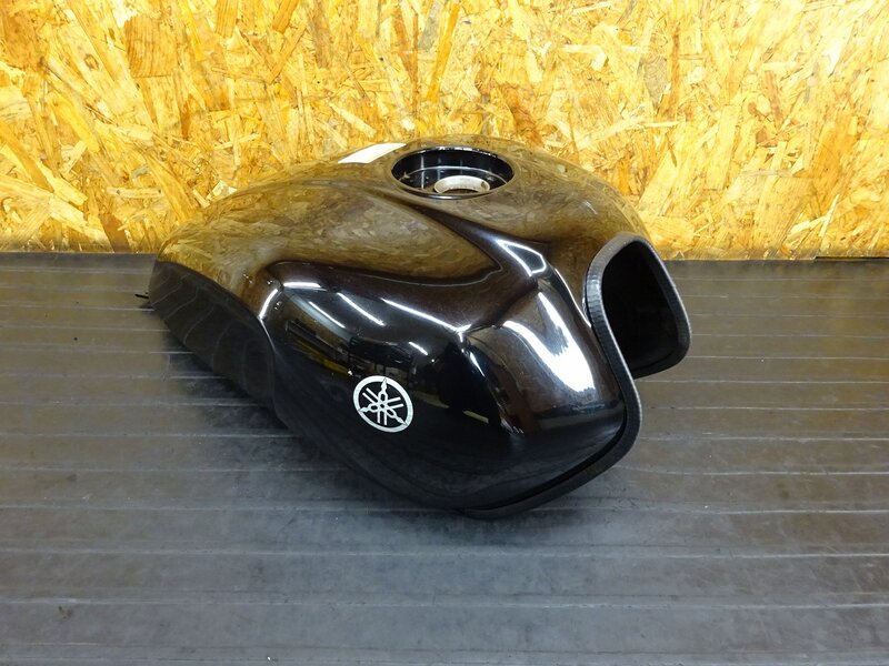 【250707】XJR400R(RH02J-005)◇ 燃料タンク ガソリンタンク フューエルタンク ステー 中錆 サラサラ音 凹み有 【イモビ付 4HM | 中古バイクパーツ通販・買取　ジャンクヤード鳥取　JunkYard