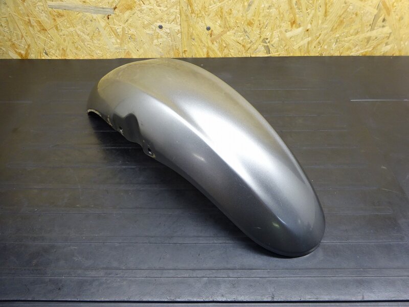 【250710】イナズマ400(GK7BA-500)◆ フロントフェンダー ひび割れ有 | 中古バイクパーツ通販・買取　ジャンクヤード鳥取　JunkYard