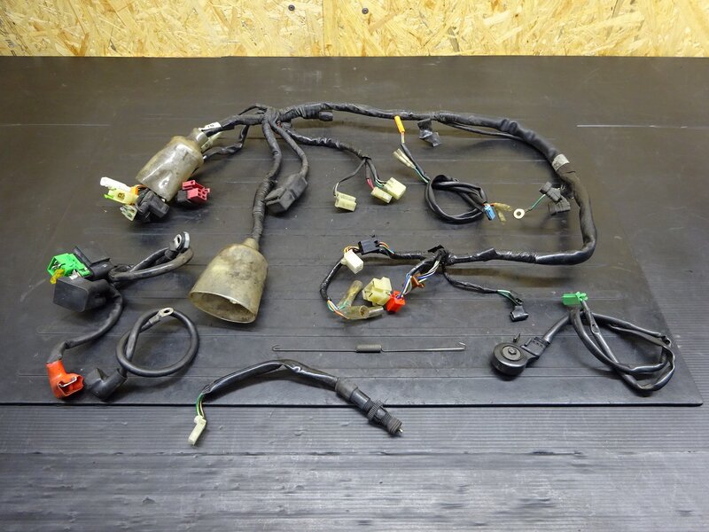 【250719】CB223S(MC40-1102)◆ メインハーネス スターターリレー ブレーキスイッチ サイドスタンドスイッチ | 中古バイクパーツ通販・買取　ジャンクヤード鳥取　JunkYard