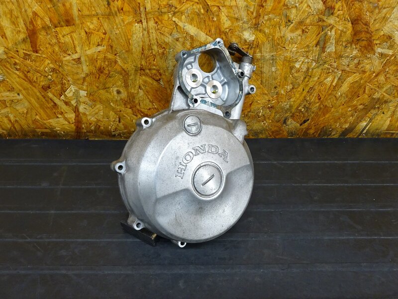 【250802】GB400TT(NC20-1011)◇ エンジンカバー左 ジェネレーターカバー ※エンジンパーツ 【検索:GB500TT | 中古バイクパーツ通販・買取　ジャンクヤード鳥取　JunkYard