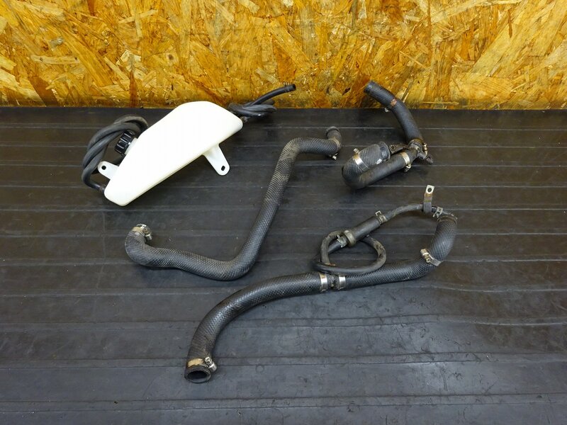 【250804】ZXR250(ZX250C-015)◇ リザーブタンク クーラントタンク サブタンク ラジエーターホース ラジエターホース | 中古バイクパーツ通販・買取　ジャンクヤード鳥取　JunkYard