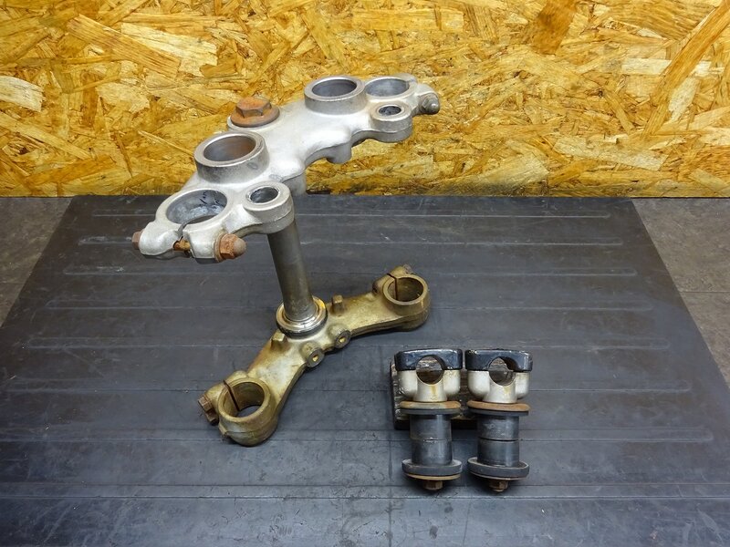 【250813】SR500(1JN-224)◆ ステムセット アンダーブラケット トップブリッジ ハンドルポスト 【検索：2J2 SR400 2H6 1JR | 中古バイクパーツ通販・買取　ジャンクヤード鳥取　JunkYard