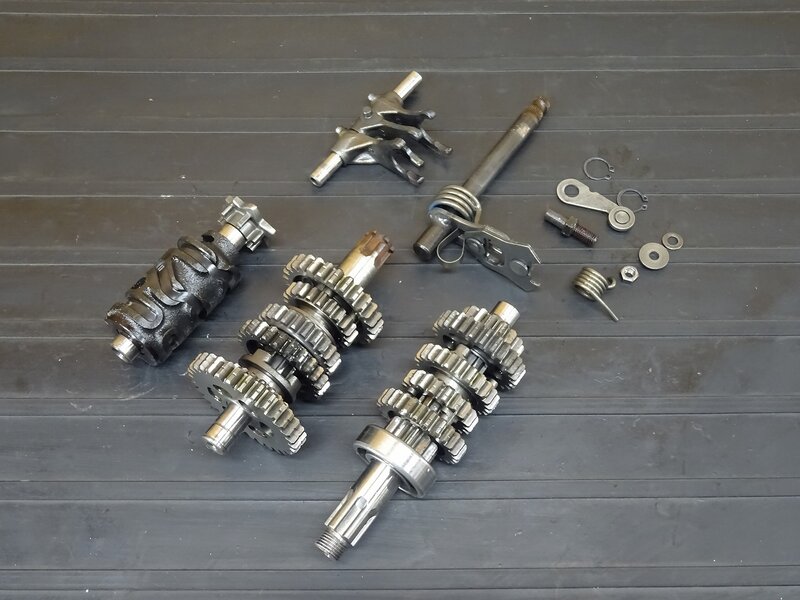 【250913】KDX125SR(DX125A-008)● ミッション シフトシャフト シフトフォーク/ドラム ※エンジンパーツ 検索:200 220 250 | 中古バイクパーツ通販・買取　ジャンクヤード鳥取　JunkYard