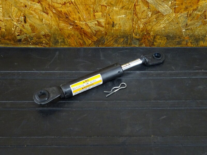 【251007】マジェスティ250(SG20J-020)◇ シートダンパー 動作OK 【’14 | 中古バイクパーツ通販・買取　ジャンクヤード鳥取　JunkYard