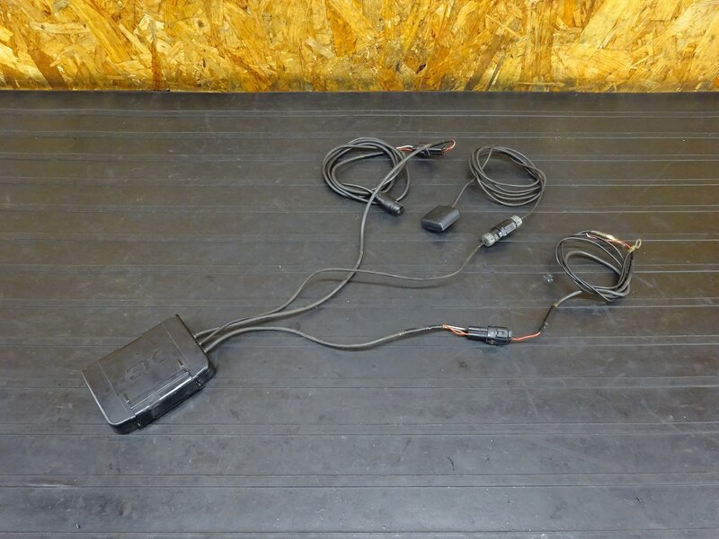 【251018】◇ 二輪車用ETC車載器(2) JRM-11 アンテナ別体型 インジケーター 中古 配線加工有 | 中古バイクパーツ通販・買取　ジャンクヤード鳥取　JunkYard