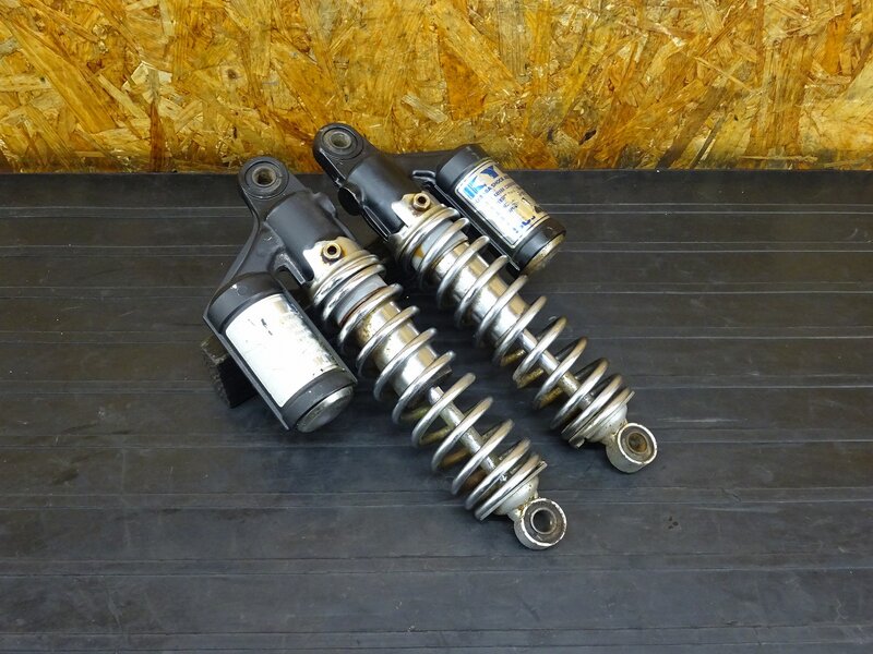 【251208】GSX400インパルス(GK79A-100)◇ リアサスペンション リアサス リアショック リヤサス KYB | 中古バイクパーツ通販・買取　ジャンクヤード鳥取　JunkYard